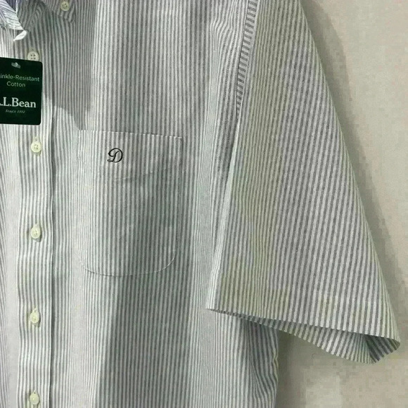 NWT L.L Bean men’s pinstripe shortsleeved  shirt wrinkle resistant size 17 reg - Picture 4 of 7